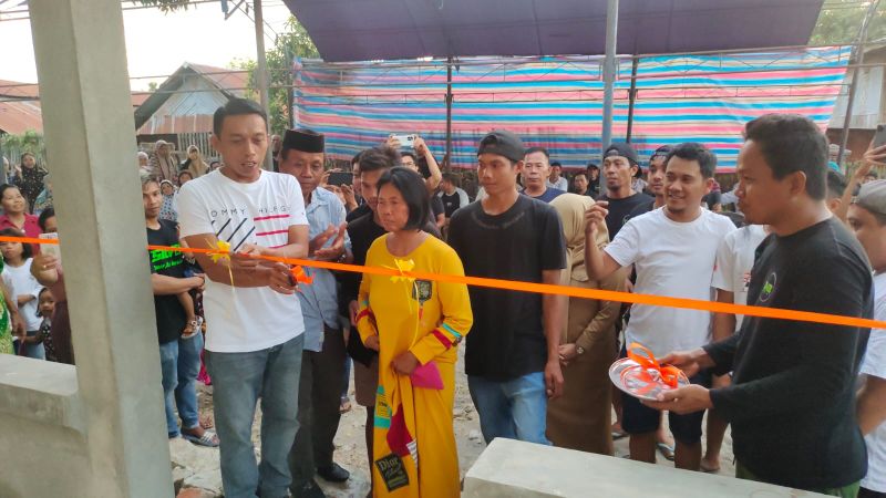 Janda 5 Anak Terima Bantuan Rumah Layak Huni Dari Wakil Ketua DPRD Sulsel